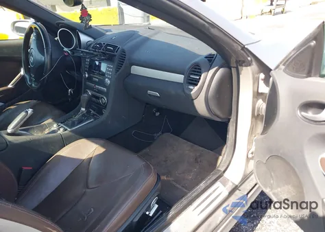 2005 Mercedes-Benz Slk 350 из США, поврежденный, VIN WDBWK56F85F032243